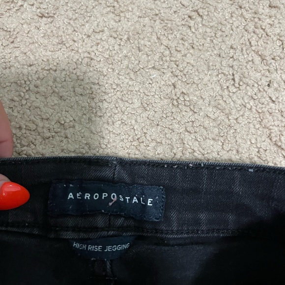 Aeropostale Jeans. Black ripped High Rise - Picture 2 of 5